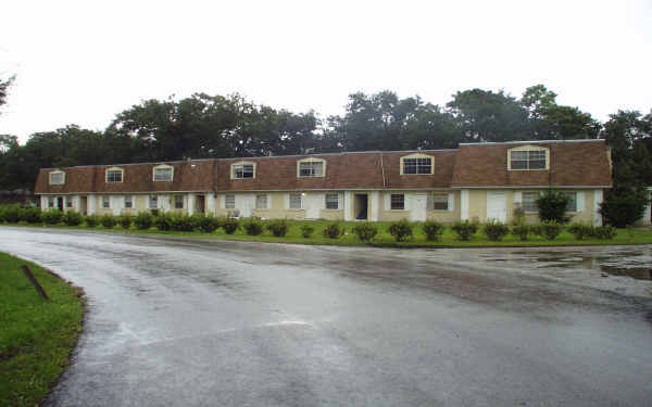 Scot's Arms Apartments in Orlando, FL - Foto de edificio - Building Photo