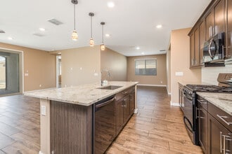 9820 E Tupelo Ave in Mesa, AZ - Building Photo - Building Photo