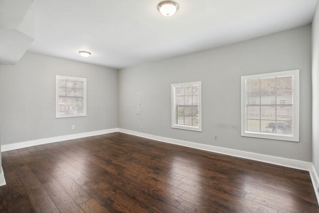 property at 1002 W 44th St
