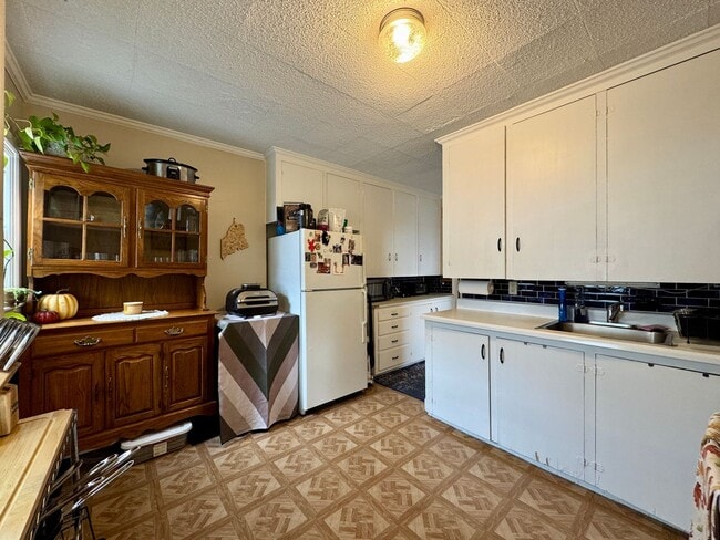 87 High St in Saco, ME - Building Photo - Building Photo