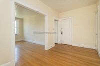 27 Forest St, Unit 21R in Cambridge, MA - Building Photo - Building Photo