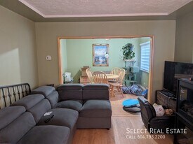 45885 Henley Ave in Chilliwack, BC - Building Photo
