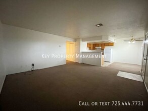 2209 James Bilbray Dr, Unit #201 in Las Vegas, NV - Building Photo - Building Photo