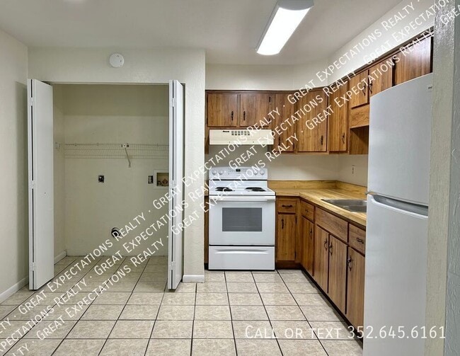 1904 NE 17th Pl in Ocala, FL - Building Photo - Building Photo