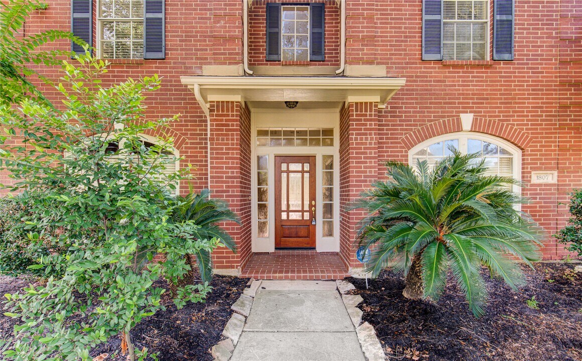 1807 Garden Terrace Dr in Katy, TX - Foto de edificio