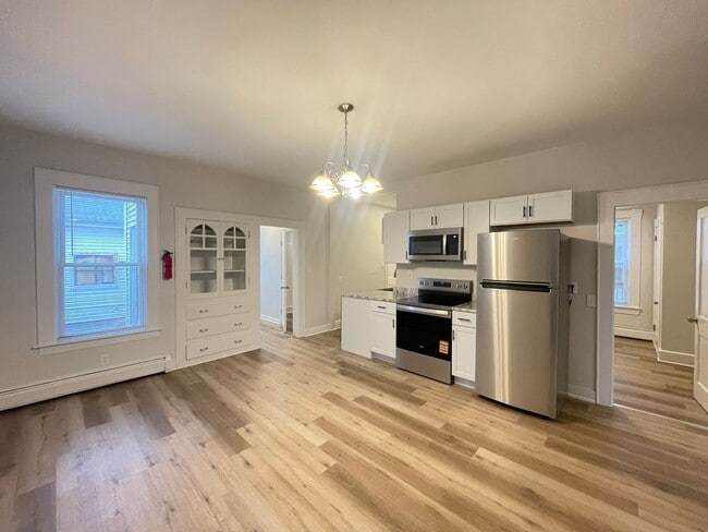 386 Rimmon St in Manchester, NH - Building Photo - Building Photo