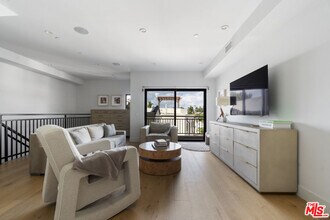 738 Parkman Ave in Los Angeles, CA - Building Photo - Building Photo