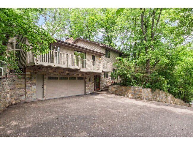 8040 Lea Rd in Minneapolis, MN - Building Photo - Building Photo