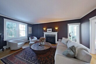 27 Cranston Ave in Newport, RI - Building Photo - Building Photo