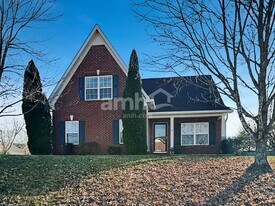 3304 Monoco Dr in Spring Hill, TN - Building Photo