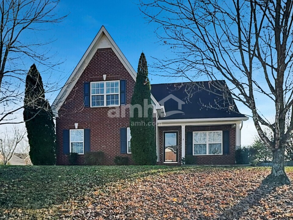 3304 Monoco Dr in Spring Hill, TN - Building Photo