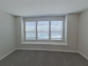201 Ledburn Ct in Saginaw, TX - Building Photo - Building Photo