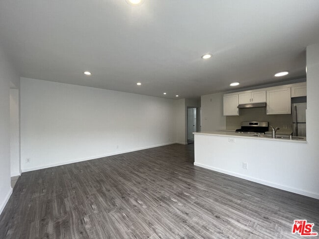 1531 N Detroit St in Los Angeles, CA - Building Photo - Building Photo