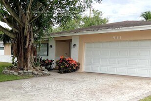 941 SW 75th Terrace in Plantation, FL - Building Photo