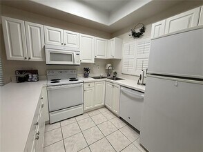 8335 Glen Rose Way in Sarasota, FL - Building Photo - Building Photo