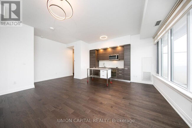 75-PH275 Canterbury Pl in Toronto, ON - Building Photo - Building Photo