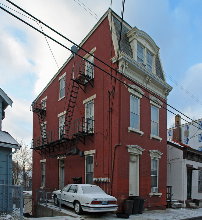 157 Warner St in Cincinnati, OH - Building Photo