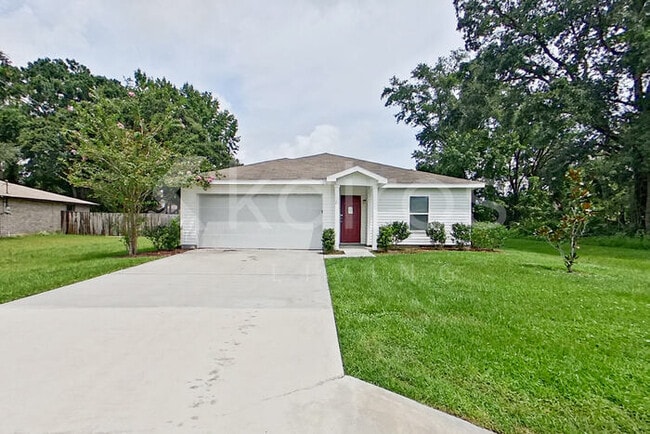 property at 21 Philmont Ln