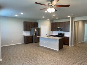 24807 Oakheath Arbor Ln in Huffman, TX - Building Photo - Building Photo