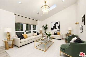 19715 Greenbriar Dr in Los Angeles, CA - Building Photo - Building Photo