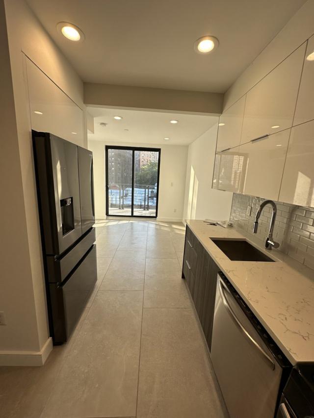 168 E 100th St in New York, NY - Building Photo - Building Photo