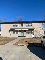450 N Dubuque St in North Liberty, IA - Building Photo