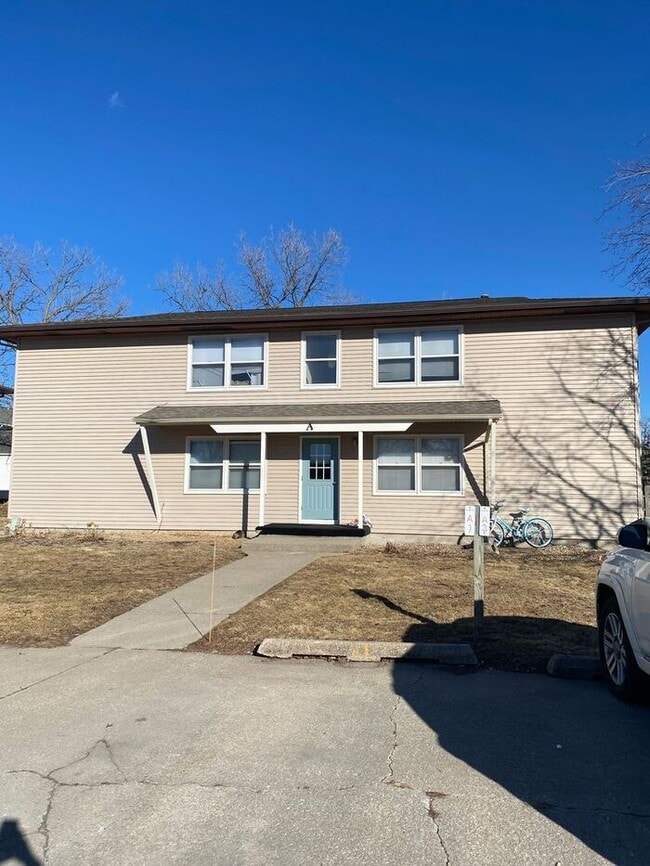 property at 450 N Dubuque St