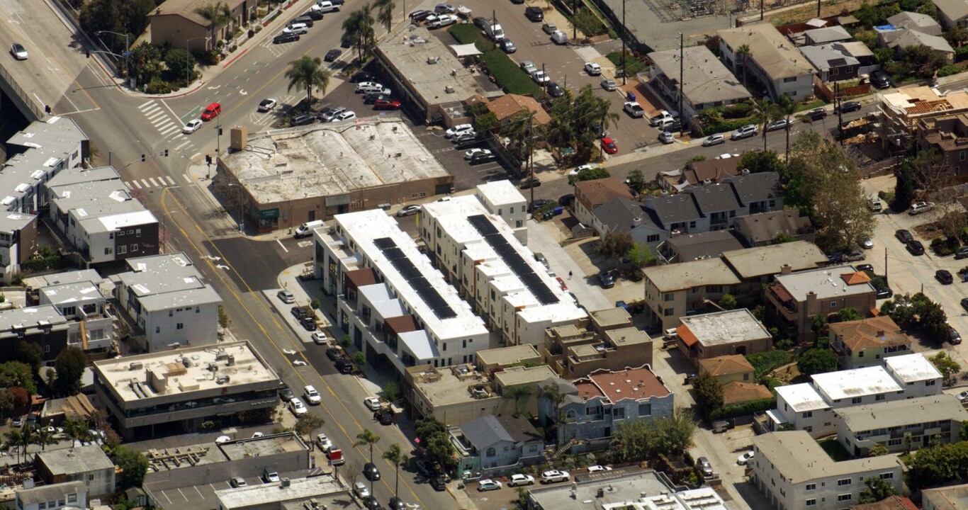 Cabri in San Diego, CA - Building Photo