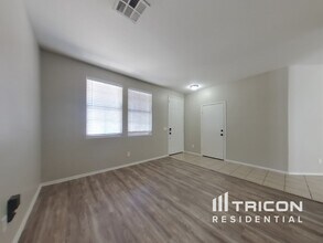 45438 W Guilder Ave in Maricopa, AZ - Building Photo - Building Photo