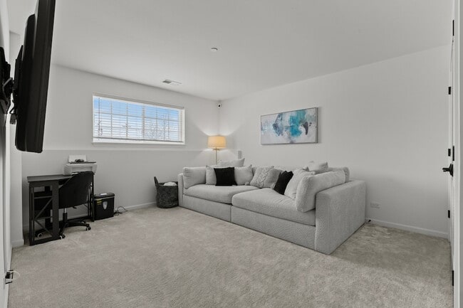 30W158 Wheeler Cir in Naperville, IL - Foto de edificio - Building Photo