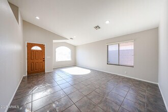 8672 W Mauro Ln in Peoria, AZ - Building Photo - Building Photo