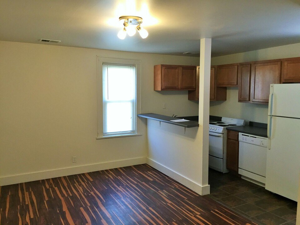 3815 Pier St-Unit -Apt. #2 in Pittsburgh, PA - Foto de edificio