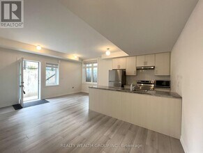 40 Halliford Pl in Brampton, ON - Building Photo - Building Photo