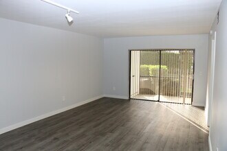 400 Club Cir in Boca Raton, FL - Building Photo - Building Photo