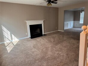 2763 S Hills in Riverdale, GA - Building Photo - Building Photo
