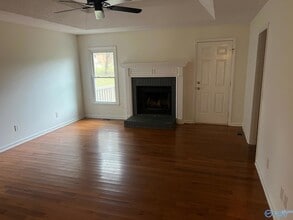 111 Cepha Dr in Hazel Green, AL - Foto de edificio - Building Photo