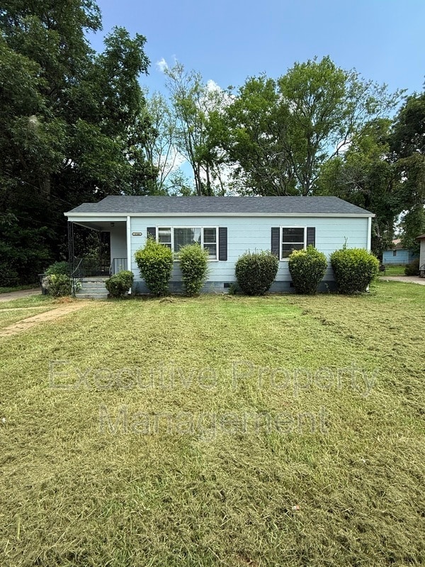 property at 1744 Lincoln Pl SW