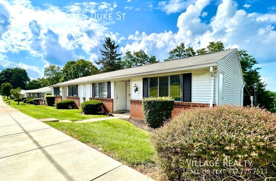 509 E Maple St in Dallastown, PA - Building Photo