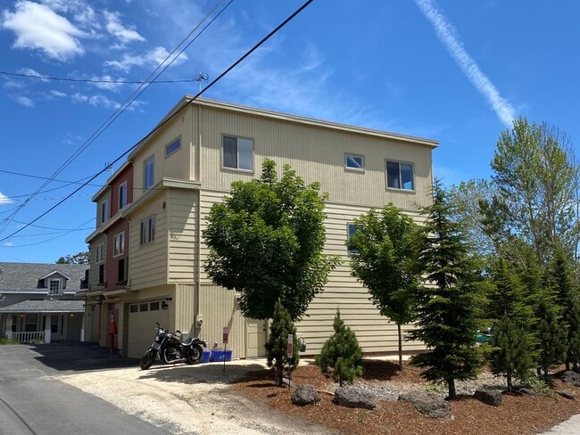 property at 850 NW Newport Ave