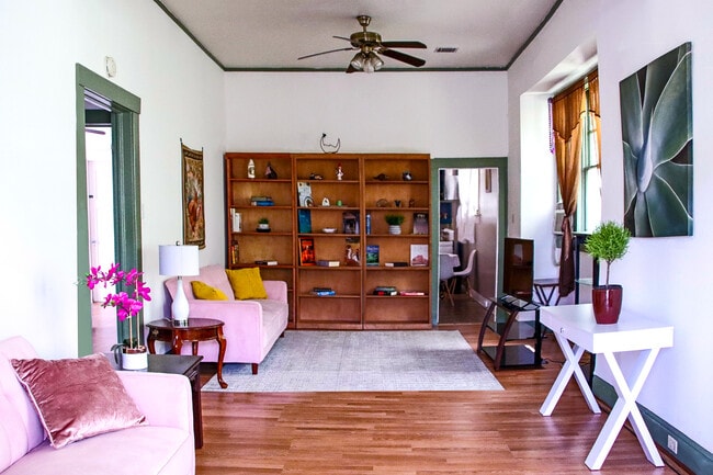 7814 S Claiborne Ave, Unit 7814 in New Orleans, LA - Building Photo - Building Photo