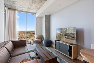 48 East Ave in Austin, TX - Building Photo