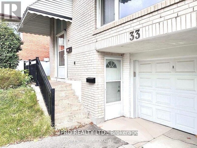 property at 33 Yatesbury Rd