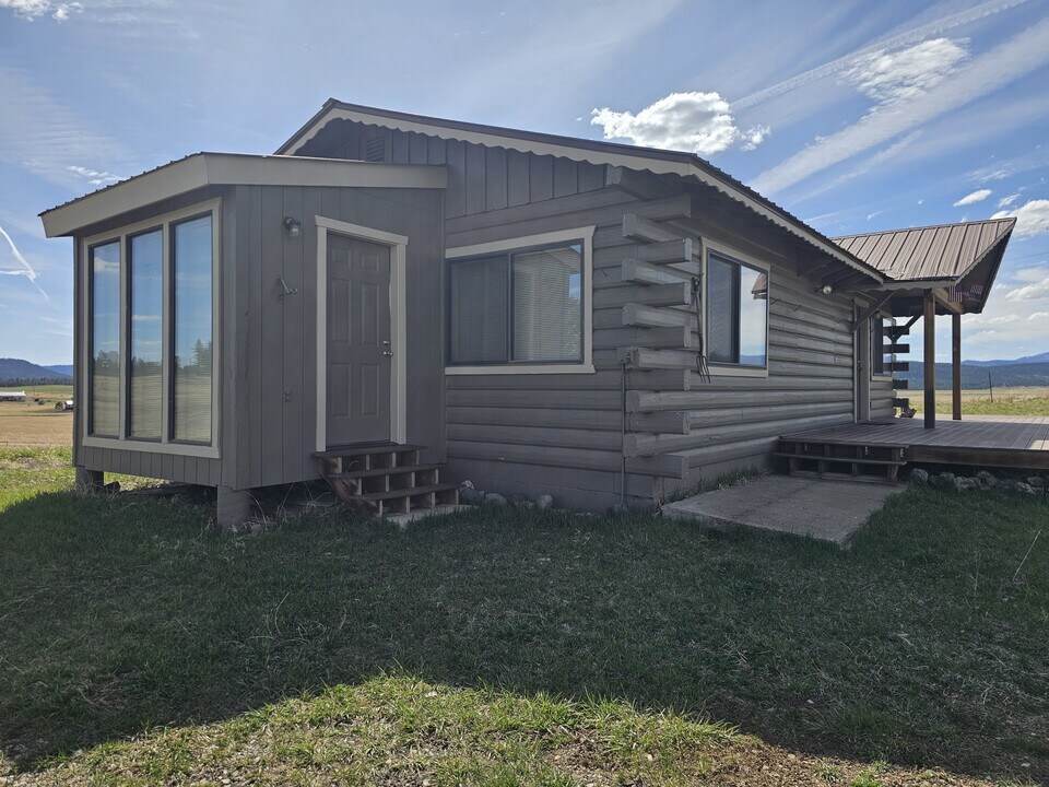 7252 Co Rd 600 in Pagosa Springs, CO - Building Photo