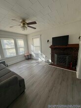 63 Pinckney St in Somerville, MA - Foto de edificio - Building Photo