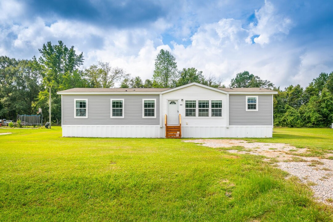 3953 Leland Rd in Grifton, NC - Building Photo