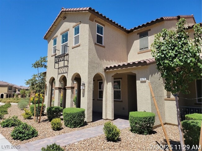 property at 3575 Credere Ln