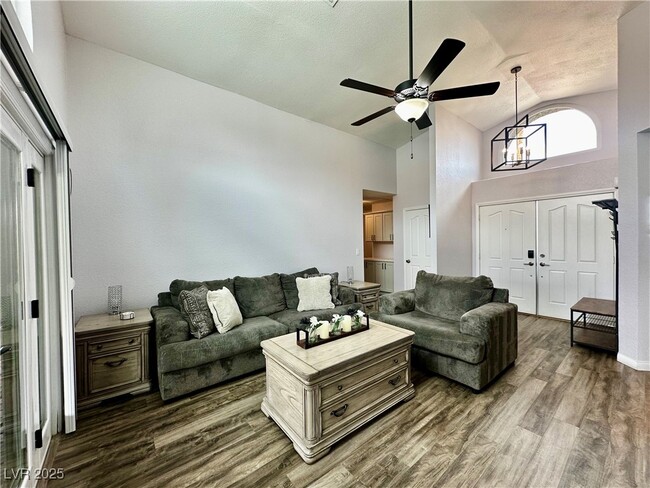 property at 41 Stone Cress Dr