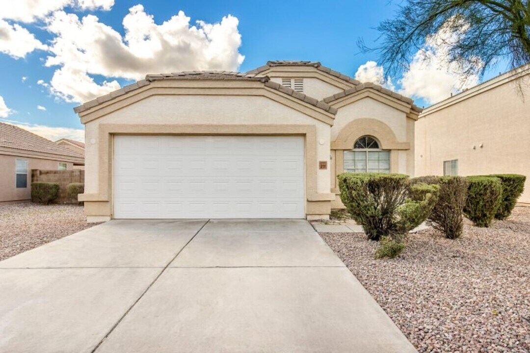 2191 St Pedro Ave in Casa Grande, AZ - Building Photo