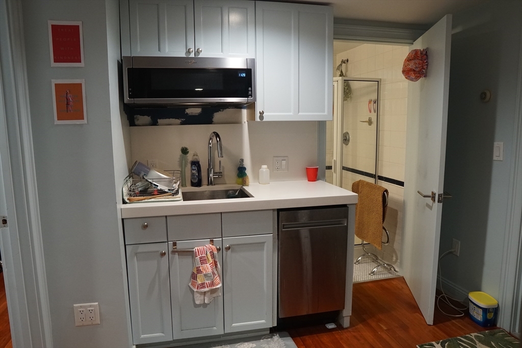 121 Columbia St, Unit 1 in Cambridge, MA - Building Photo