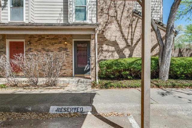 property at 1101 Brighton Dr